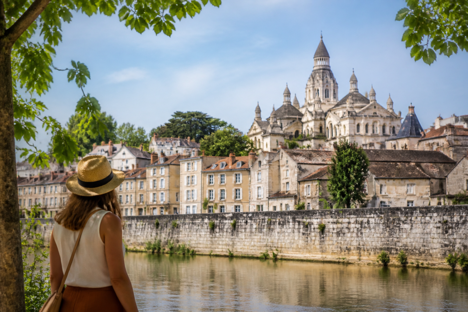 Quel budget prévoir pour visiter Périgueux ? Hébergement, repas, transport et activités