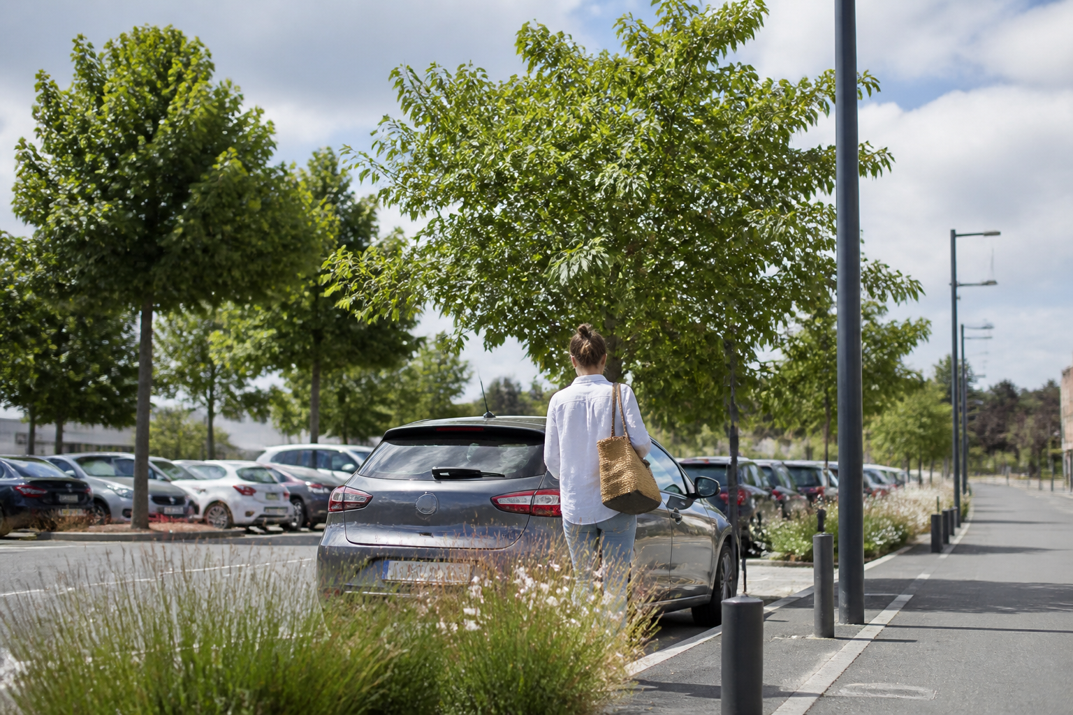 Où se garer à Joué-lès-Tours ? Parkings gratuits, payants et relais