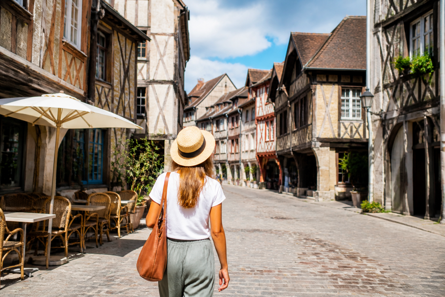 Visiter Troyes sans voiture : train, transports et itinéraire
