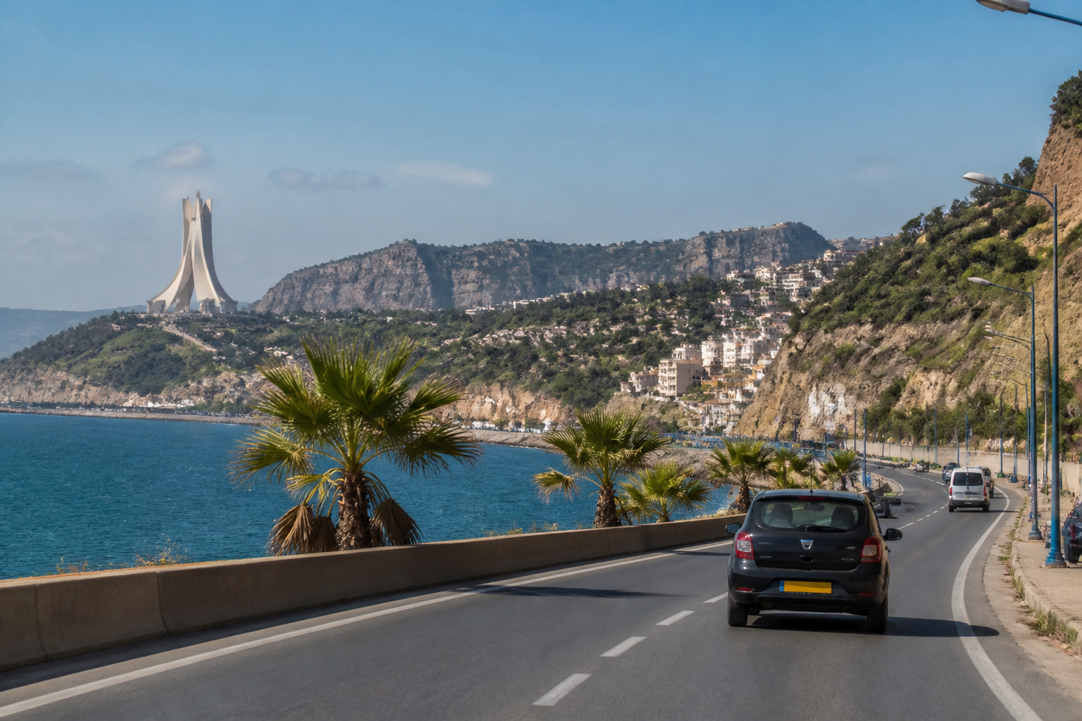 Conduire en Algérie : règles, permis, dangers, parking