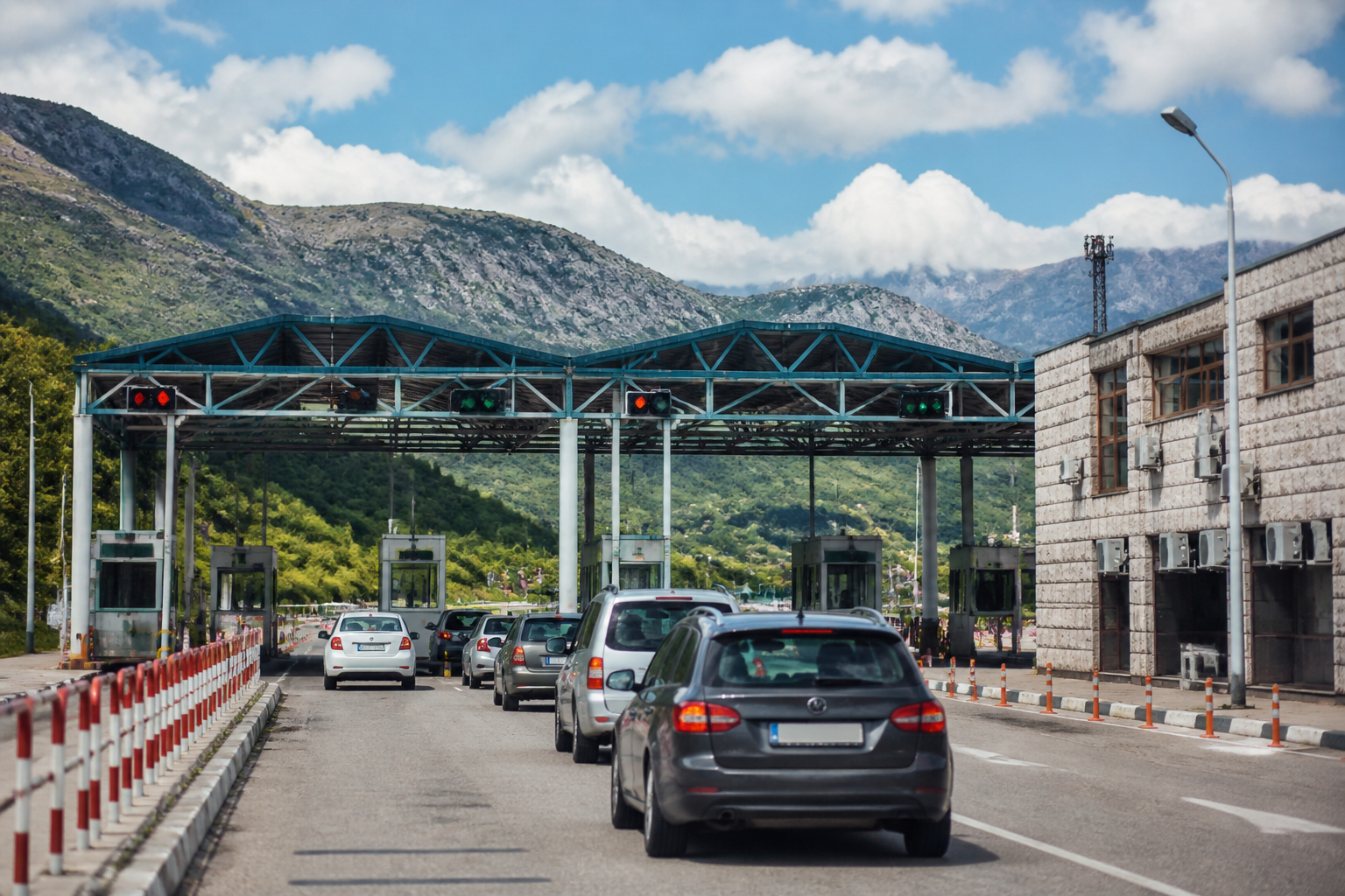 Frontières terrestres de l’Albanie : passages ouverts, formalités, conseils