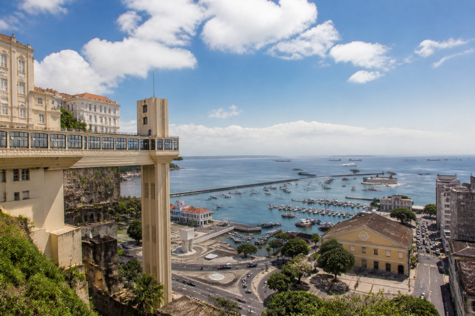 Nord ou sud de Salvador : quelle région choisir pour un premier voyage ?